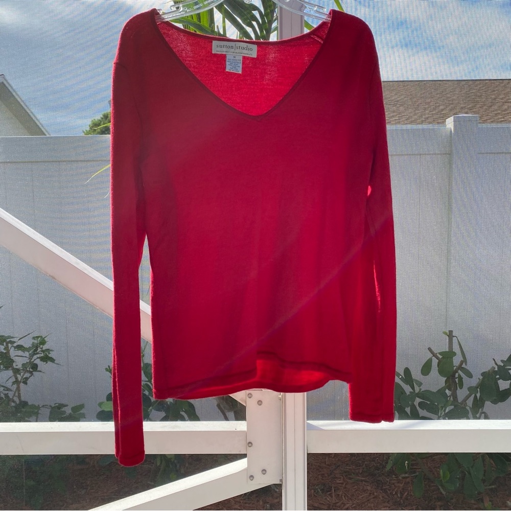 Red V-neck Sweater 100% Merino Wool Size M | Sutton Studios